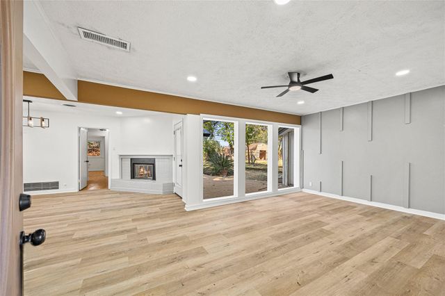 10259 Old Orchard Road, La Porte, TX 77571