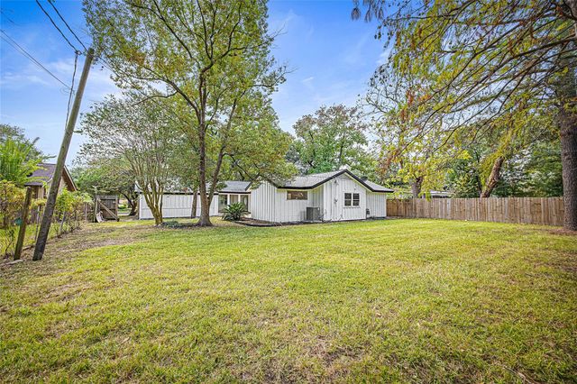 10259 Old Orchard Road, La Porte, TX 77571