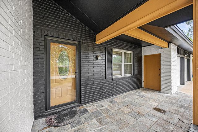 10259 Old Orchard Road, La Porte, TX 77571