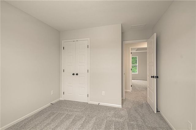 10139 N Poplar Avenue, Kansas City, MO 64156