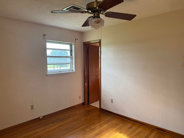 1624 NW 50th St, Lawton, OK 73505