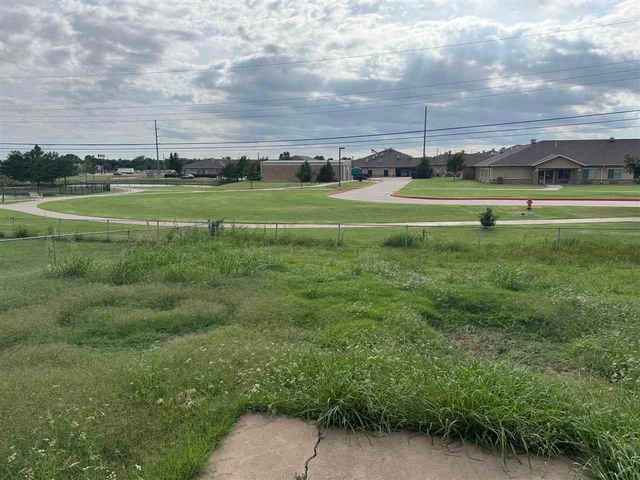 1624 NW 50th St, Lawton, OK 73505