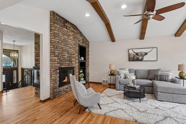 1815 Noble Drive N, Golden Valley, MN 55422