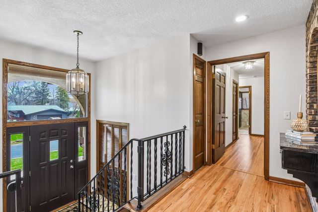 1815 Noble Drive N, Golden Valley, MN 55422