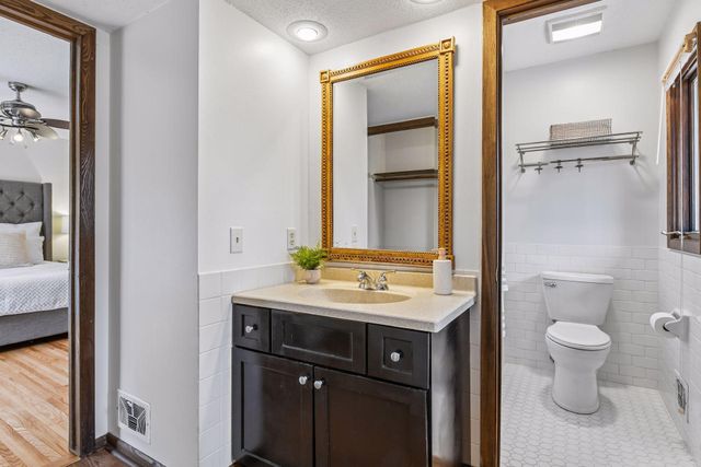 1815 Noble Drive N, Golden Valley, MN 55422