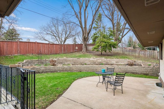 1815 Noble Drive N, Golden Valley, MN 55422