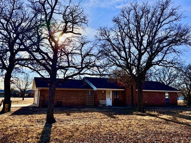 127 East Park Road, Graham, TX 76450