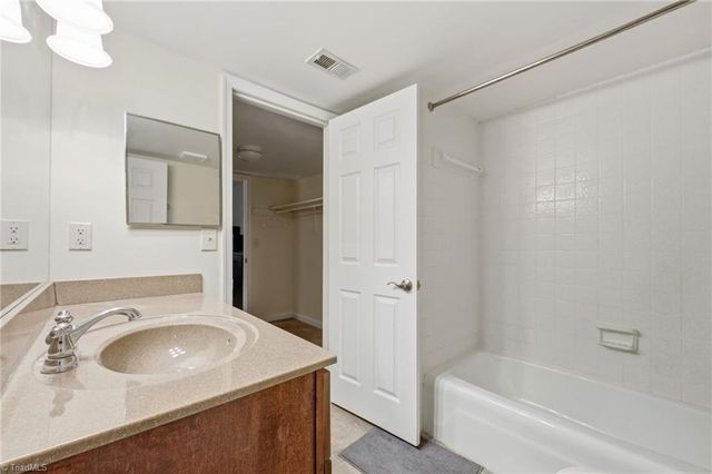 1514 Benjamin Parkway A, Greensboro, NC 27408