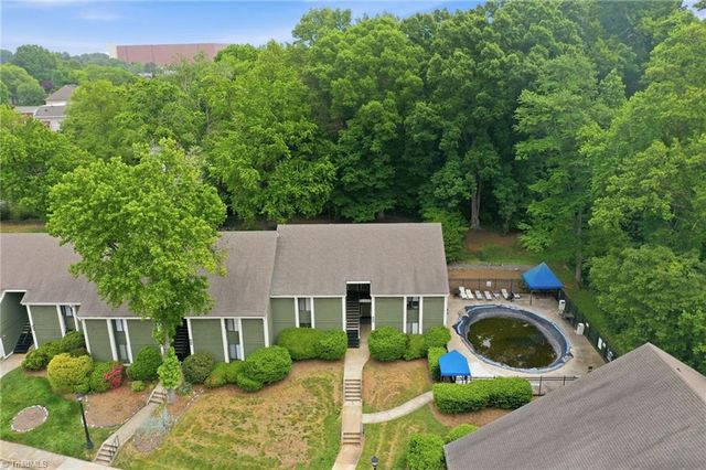 1514 Benjamin Parkway A, Greensboro, NC 27408