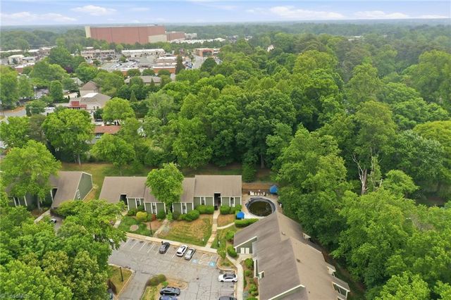 1514 Benjamin Parkway A, Greensboro, NC 27408