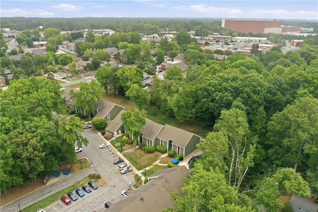 1514 Benjamin Parkway A, Greensboro, NC 27408
