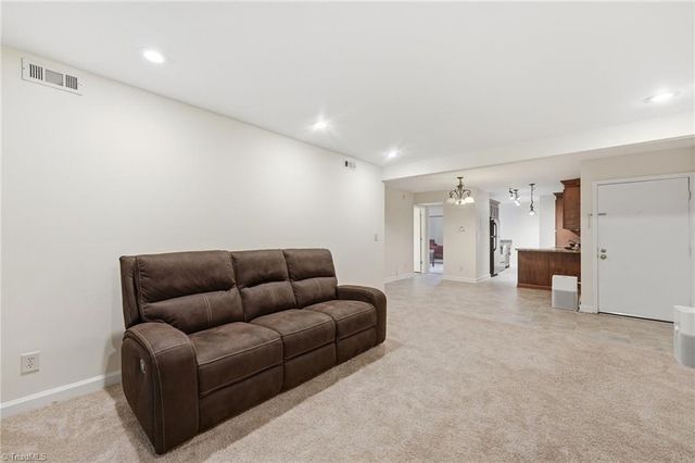 1514 Benjamin Parkway A, Greensboro, NC 27408