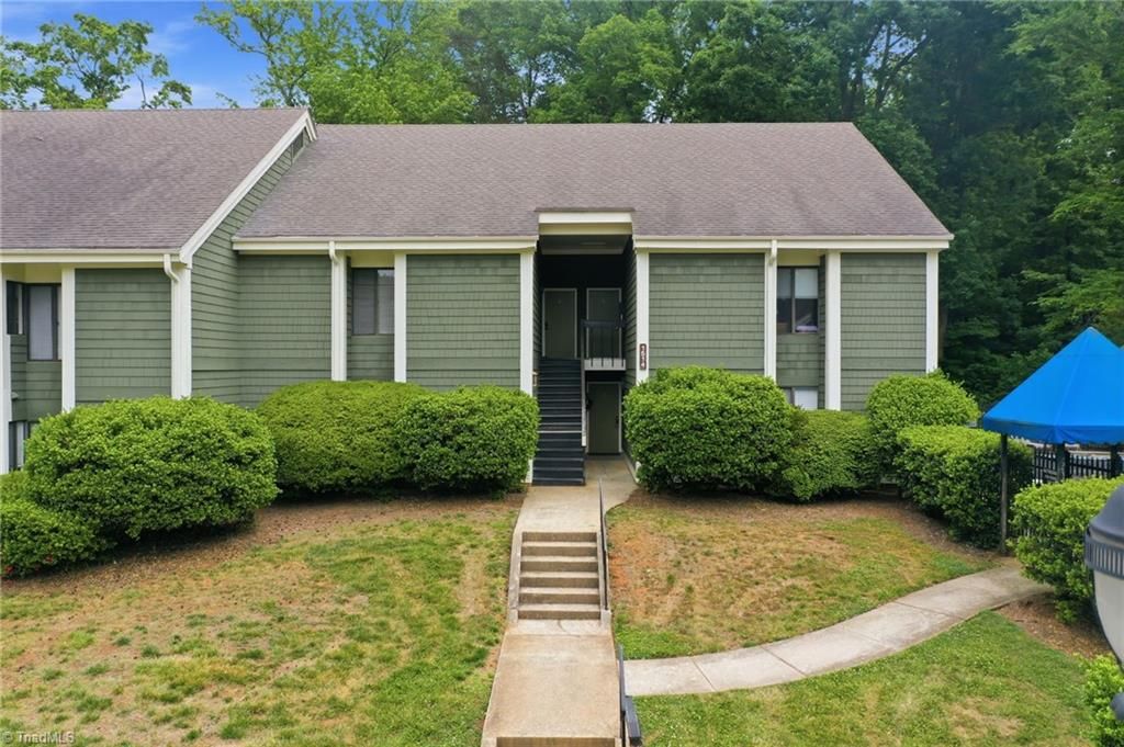 1514 Benjamin Parkway A, Greensboro, NC 27408