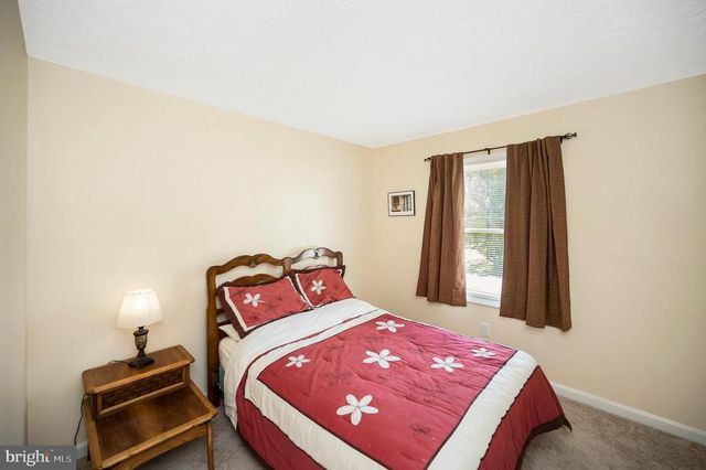 1406 LAKEVIEW PKWY, Locust Grove, VA 22508