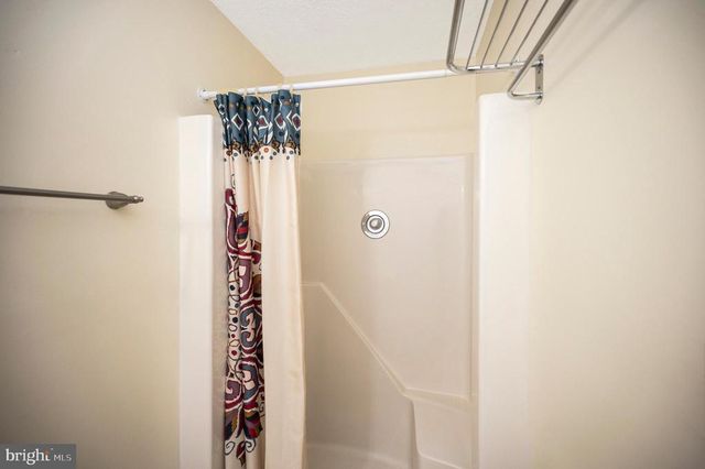 1406 LAKEVIEW PKWY, Locust Grove, VA 22508