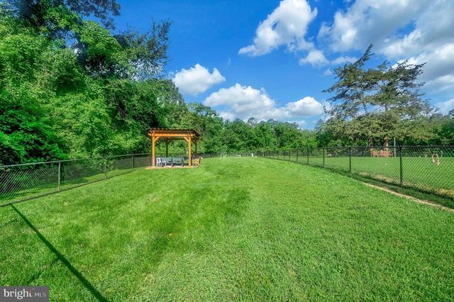 1406 LAKEVIEW PKWY, Locust Grove, VA 22508