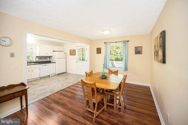 1406 LAKEVIEW PKWY, Locust Grove, VA 22508