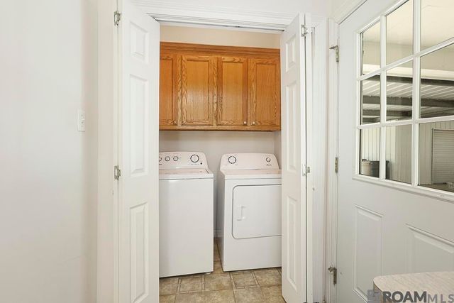 9175 Edna Ln, Gonzales, LA 70737