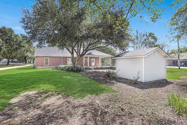 9175 Edna Ln, Gonzales, LA 70737