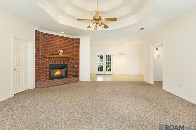 9175 Edna Ln, Gonzales, LA 70737
