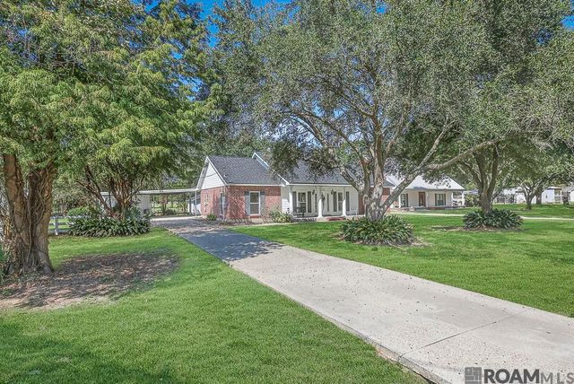 9175 Edna Ln, Gonzales, LA 70737