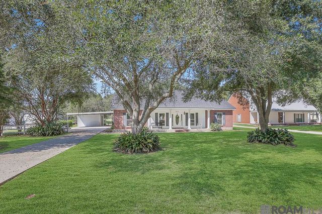 9175 Edna Ln, Gonzales, LA 70737