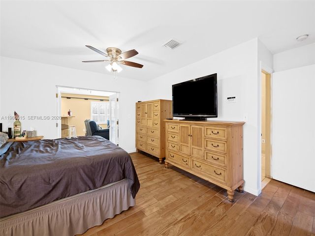 11905 SW 48th Ct, Cooper City, FL 33330