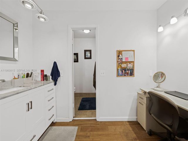 11905 SW 48th Ct, Cooper City, FL 33330