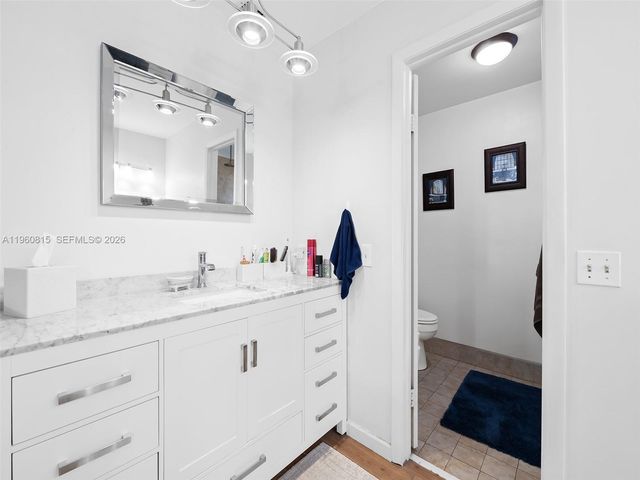 11905 SW 48th Ct, Cooper City, FL 33330