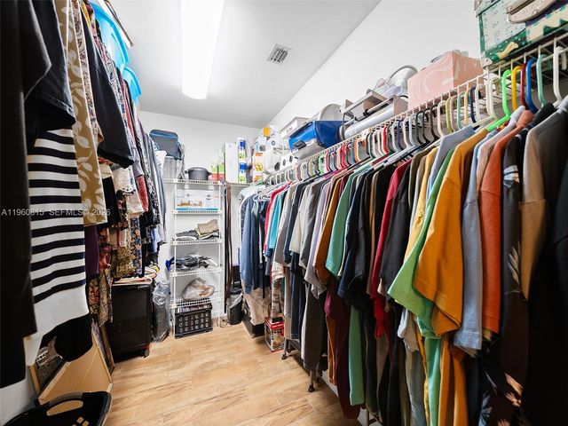 11905 SW 48th Ct, Cooper City, FL 33330