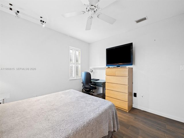 11905 SW 48th Ct, Cooper City, FL 33330