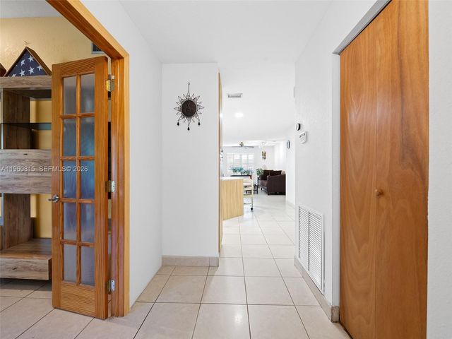 11905 SW 48th Ct, Cooper City, FL 33330