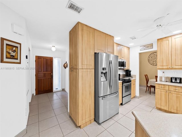 11905 SW 48th Ct, Cooper City, FL 33330