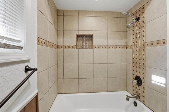 895 Quail Creek Drive, Blanchard, OK 73010