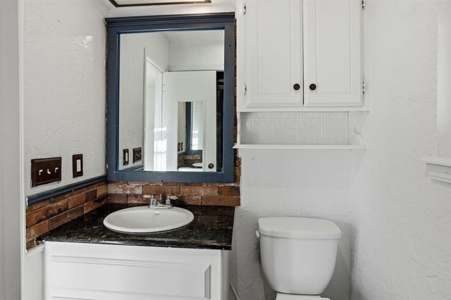 895 Quail Creek Drive, Blanchard, OK 73010