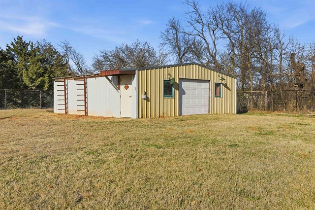 895 Quail Creek Drive, Blanchard, OK 73010