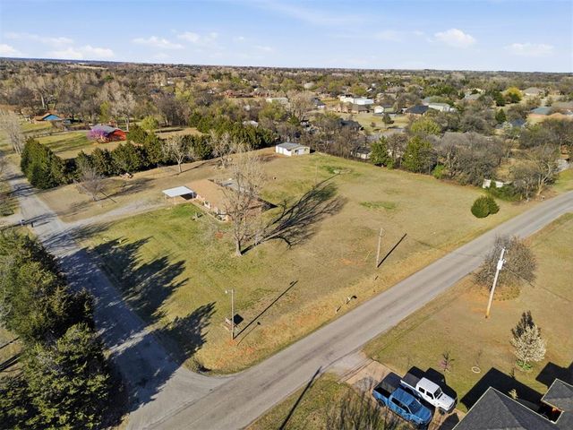 895 Quail Creek Drive, Blanchard, OK 73010