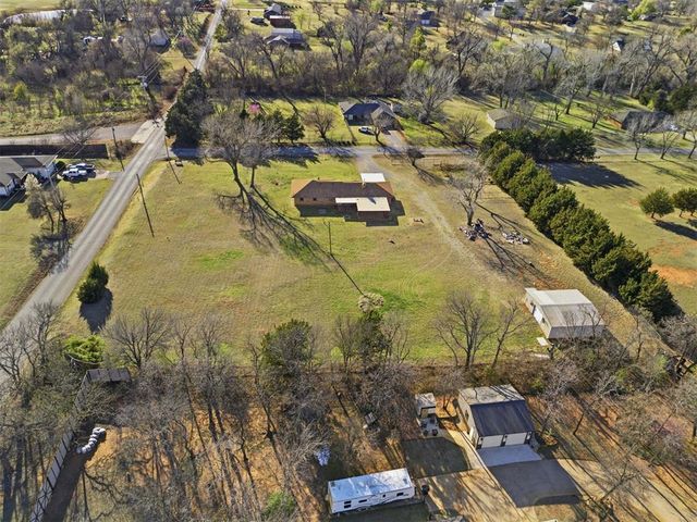 895 Quail Creek Drive, Blanchard, OK 73010