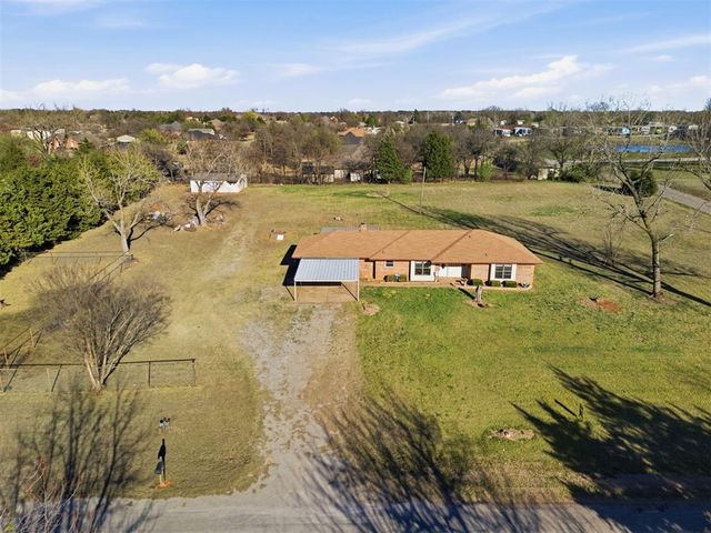 895 Quail Creek Drive, Blanchard, OK 73010