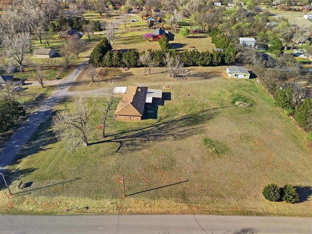 895 Quail Creek Drive, Blanchard, OK 73010