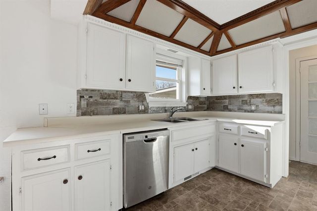 895 Quail Creek Drive, Blanchard, OK 73010