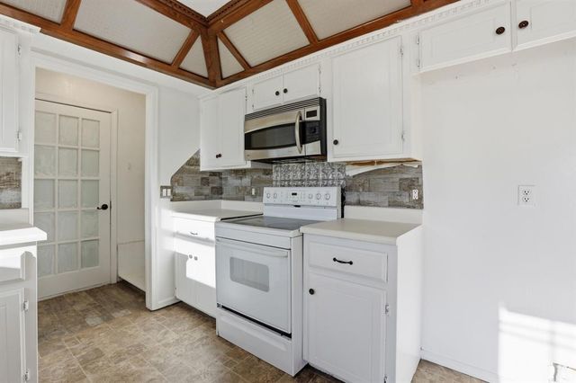 895 Quail Creek Drive, Blanchard, OK 73010