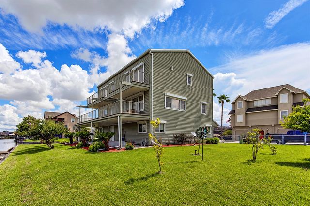 7 S Skimmer Street, La Marque, TX 77568