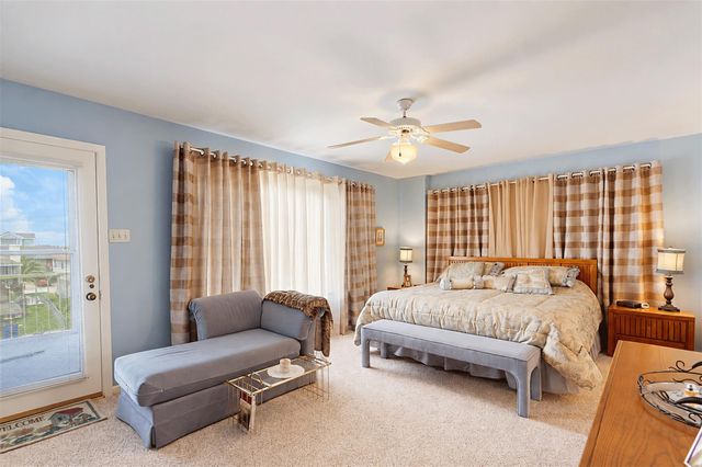 7 S Skimmer Street, La Marque, TX 77568
