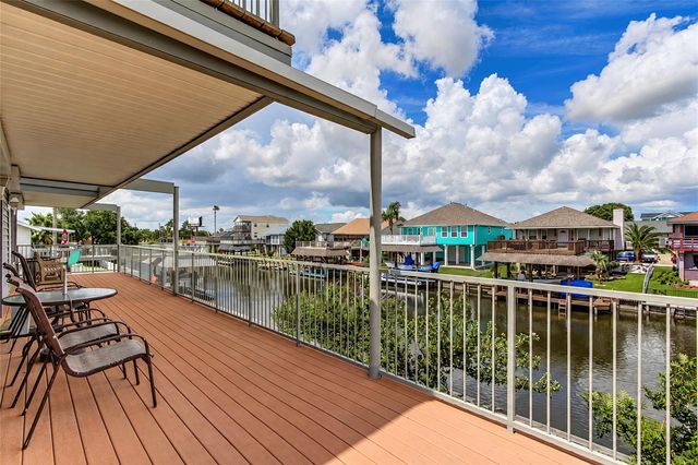 7 S Skimmer Street, La Marque, TX 77568