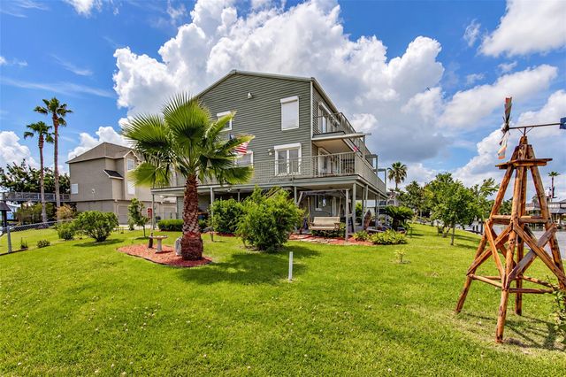 7 S Skimmer Street, La Marque, TX 77568