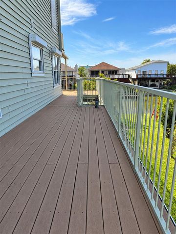 7 S Skimmer Street, La Marque, TX 77568
