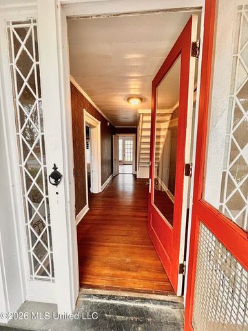 240 W Chulahoma Avenue, Holly Springs, MS 38635