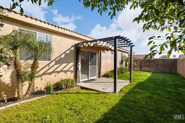 10821 Tivoli Court, Bakersfield, CA 93311