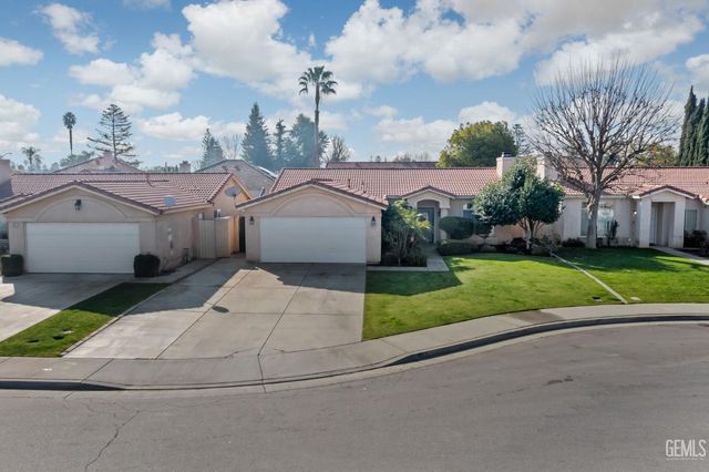 10821 Tivoli Court, Bakersfield, CA 93311